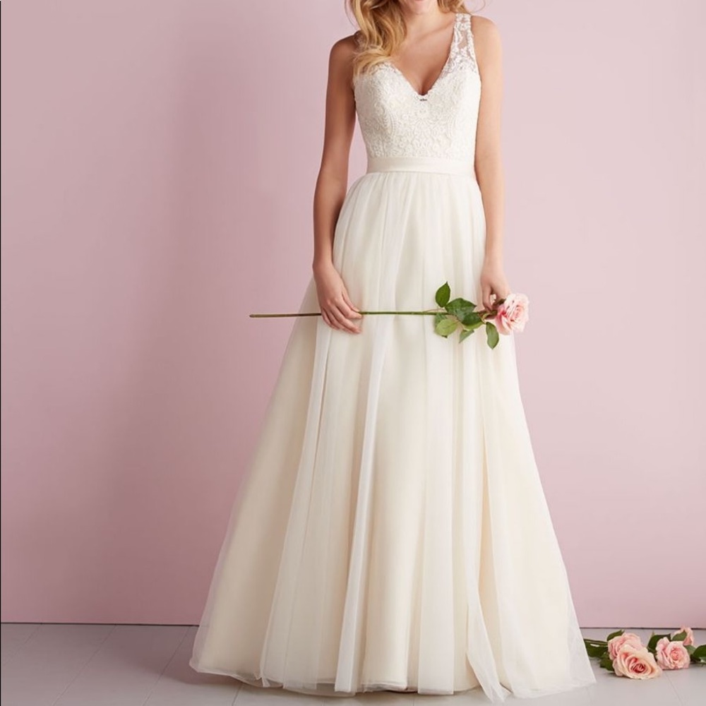 Gorgeous Allure Wedding Gown